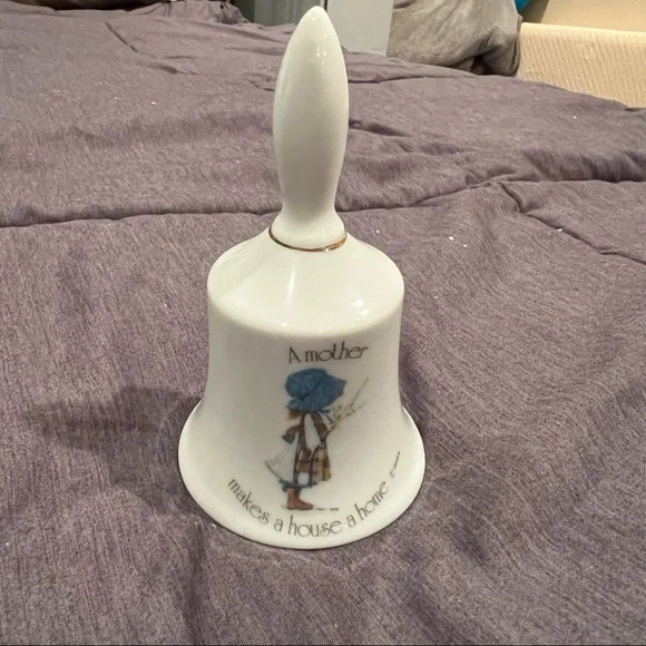 Vintage 1976 Porcelain Holly Hobbie Bell A Mother Makes a House a Home 70s - Picture 3 of 6